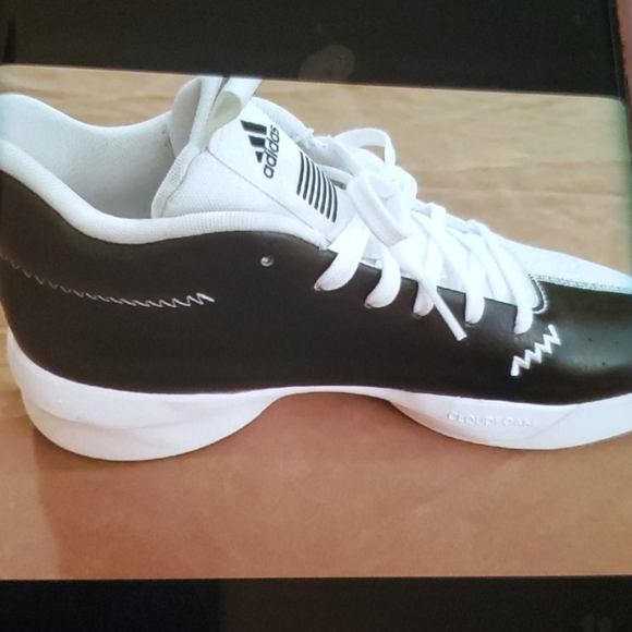 (NEW)Adidas - Picture 3 of 4